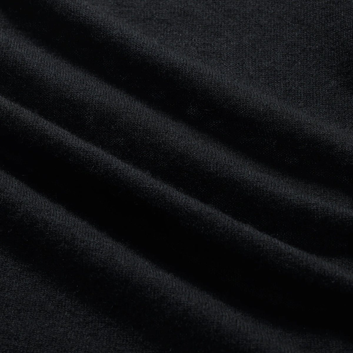 FEATHERWEIGHT CASHMERE LONG SLEEVE TOP | ONYX