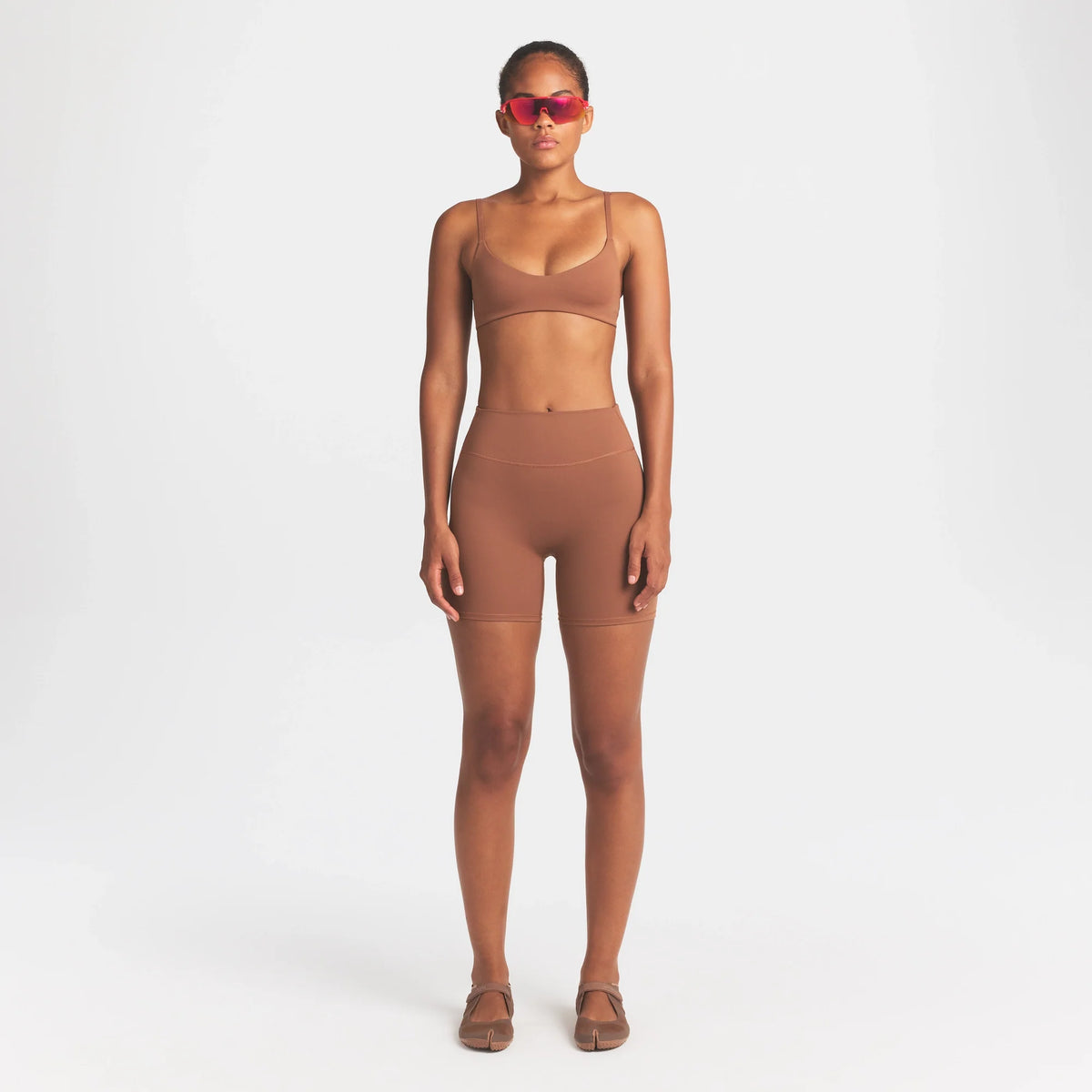 NikeSKIMS MATTE MICRO SCOOP BRA | CAROB BROWN
