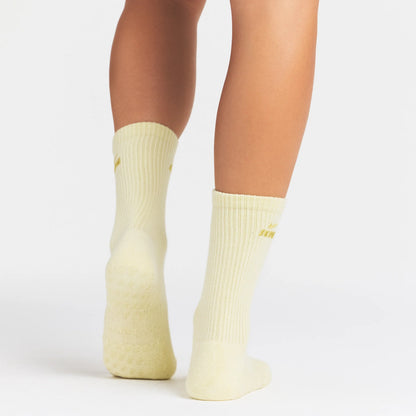 NikeSKIMS ACCESSORIES DRI-FIT™ PILATES CREW SOCK | LEMON DROP