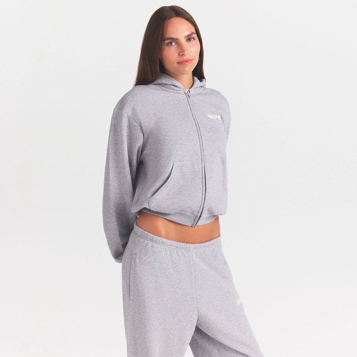 COTTON FLEECE STRAIGHT LEG PANT WITH EMBOSSED LOGO | HEATHER GREY
