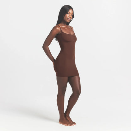 FITS EVERYBODY SLIP DRESS | COCOA