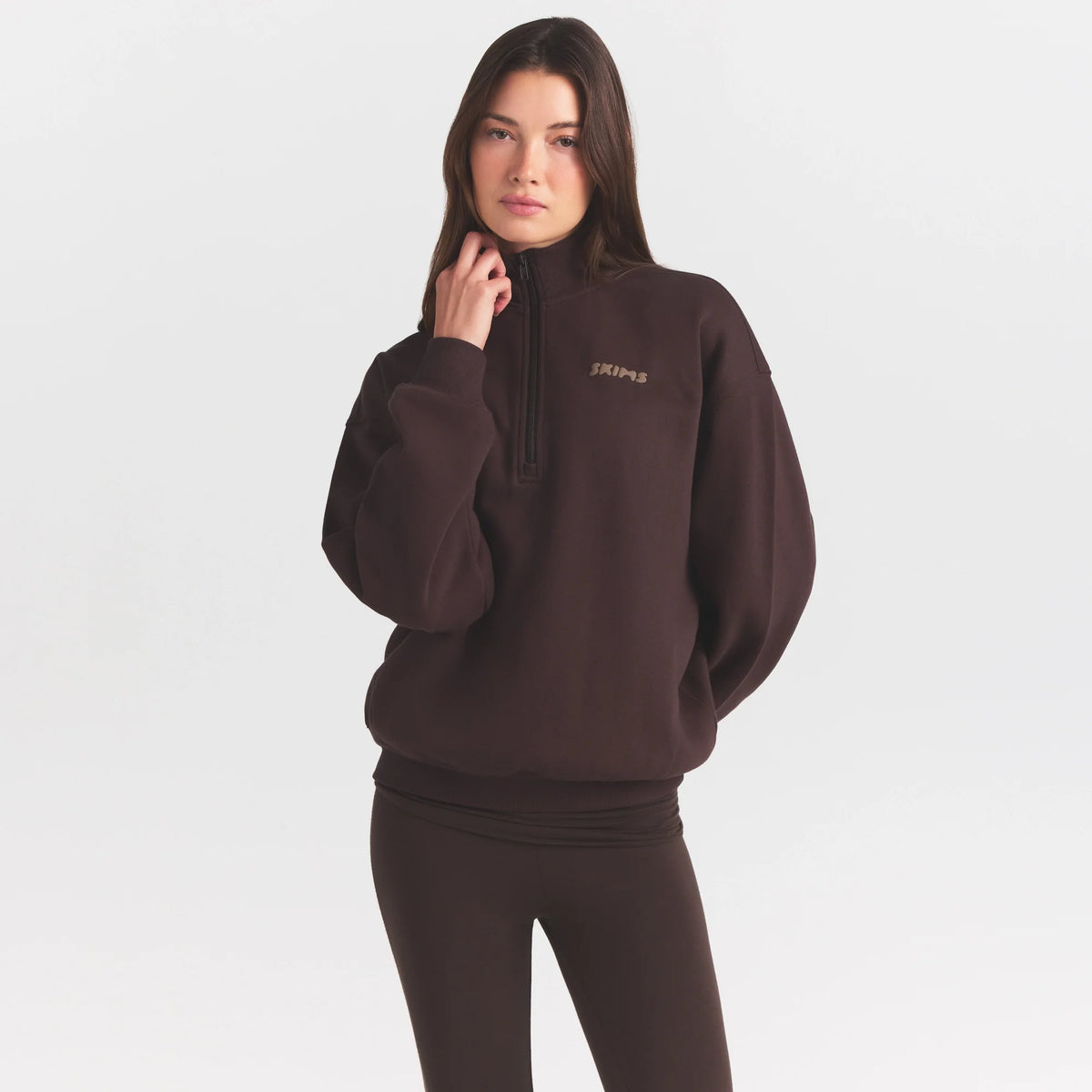 COTTON FLEECE MOCK NECK QUARTER ZIP WITH EMBOSSED LOGO | ESPRESSO