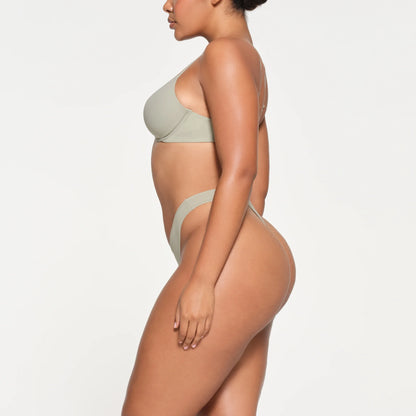 FITS EVERYBODY PLUNGE BRA | TALC