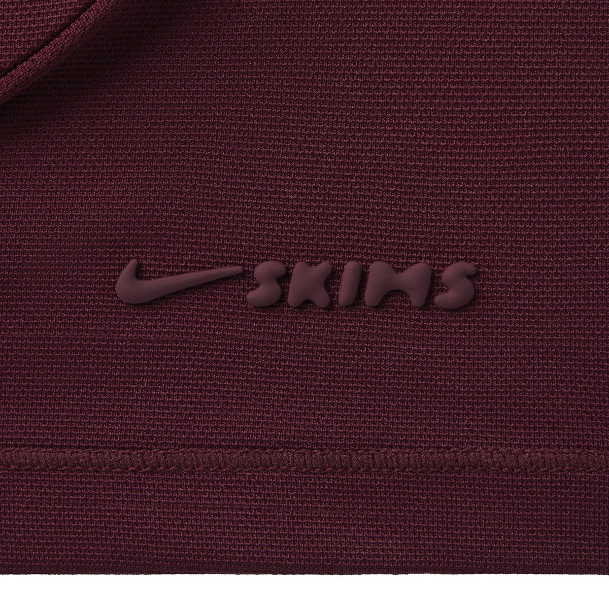 NikeSKIMS AIRY BABY T-SHIRT | CURRANT