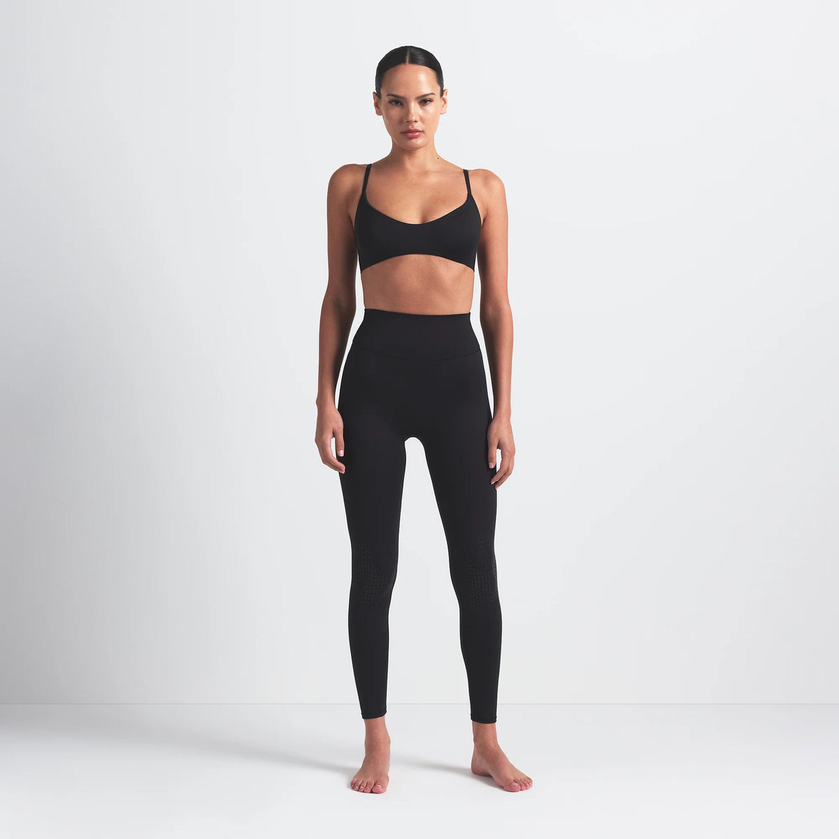 NikeSKIMS MATTE KNEE GRIP 26" LEGGING | OBSIDIAN