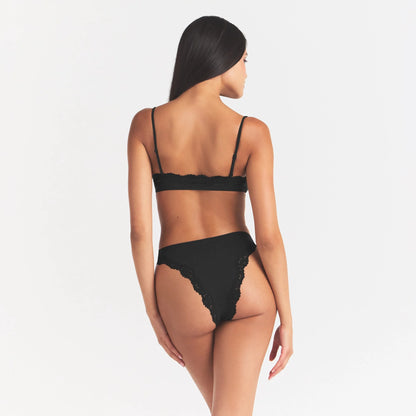FITS EVERYBODY LACE TANGA | ONYX