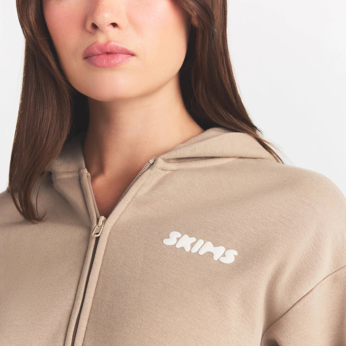 COTTON FLEECE ZIP UP HOODIE WITH EMBOSSED LOGO | LATTE