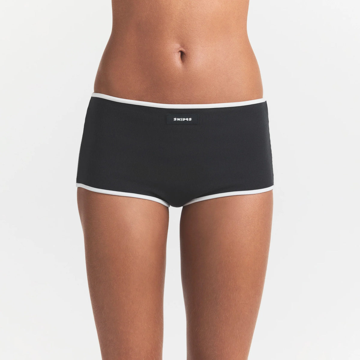 COTTON RIB BOY SHORT | SOOT CONTRAST