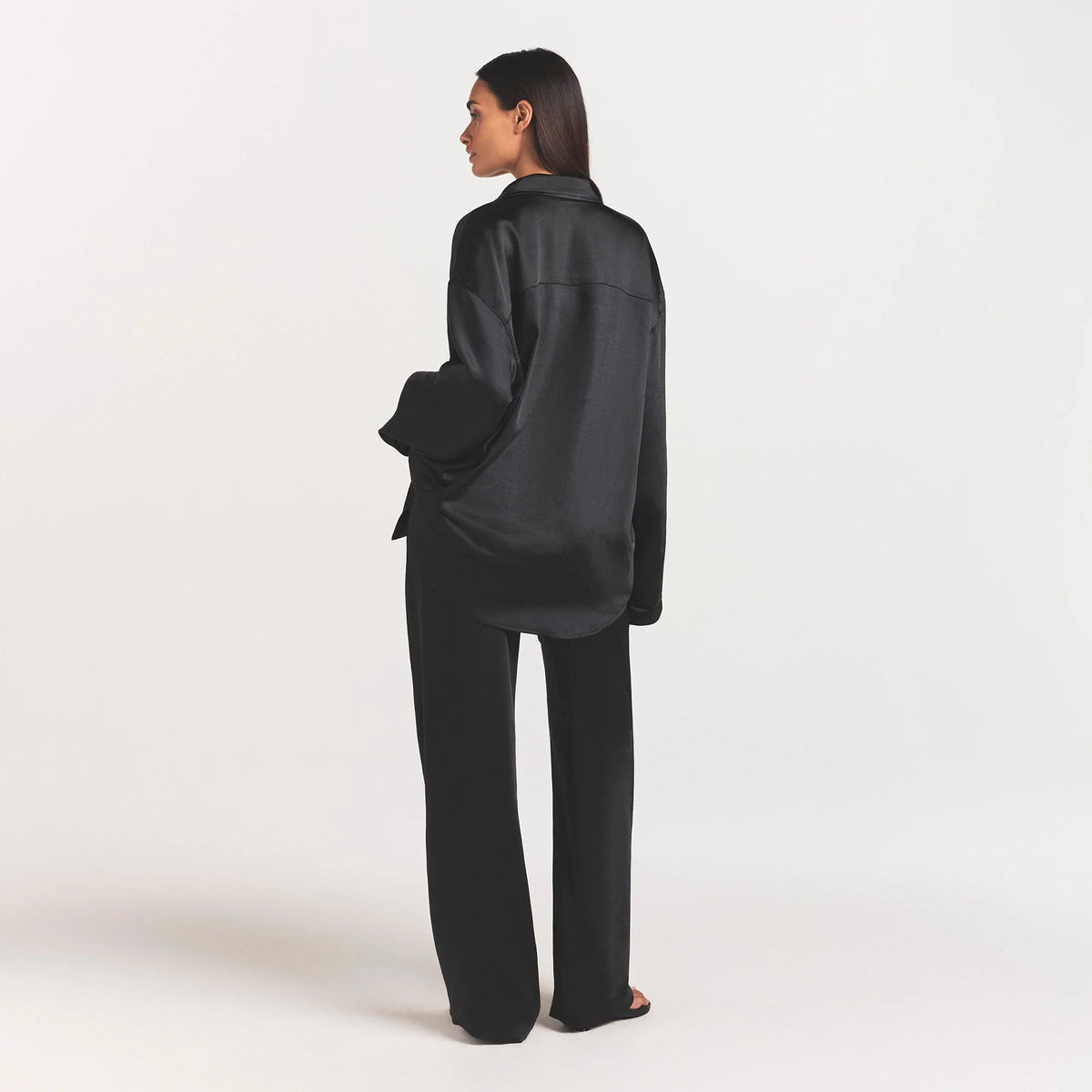 LIGHTWEIGHT SATIN STRAIGHT LEG PANT | OBSIDIAN