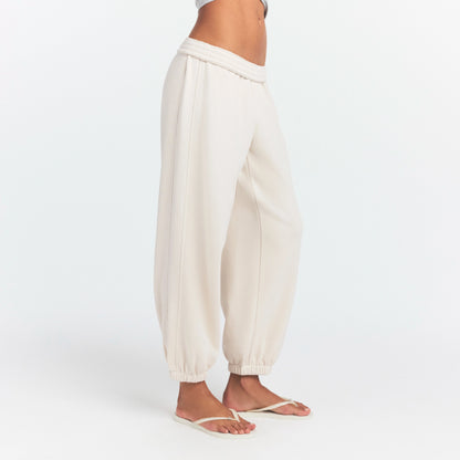 DRAPEY FRENCH TERRY CROPPED JOGGER | BUFF