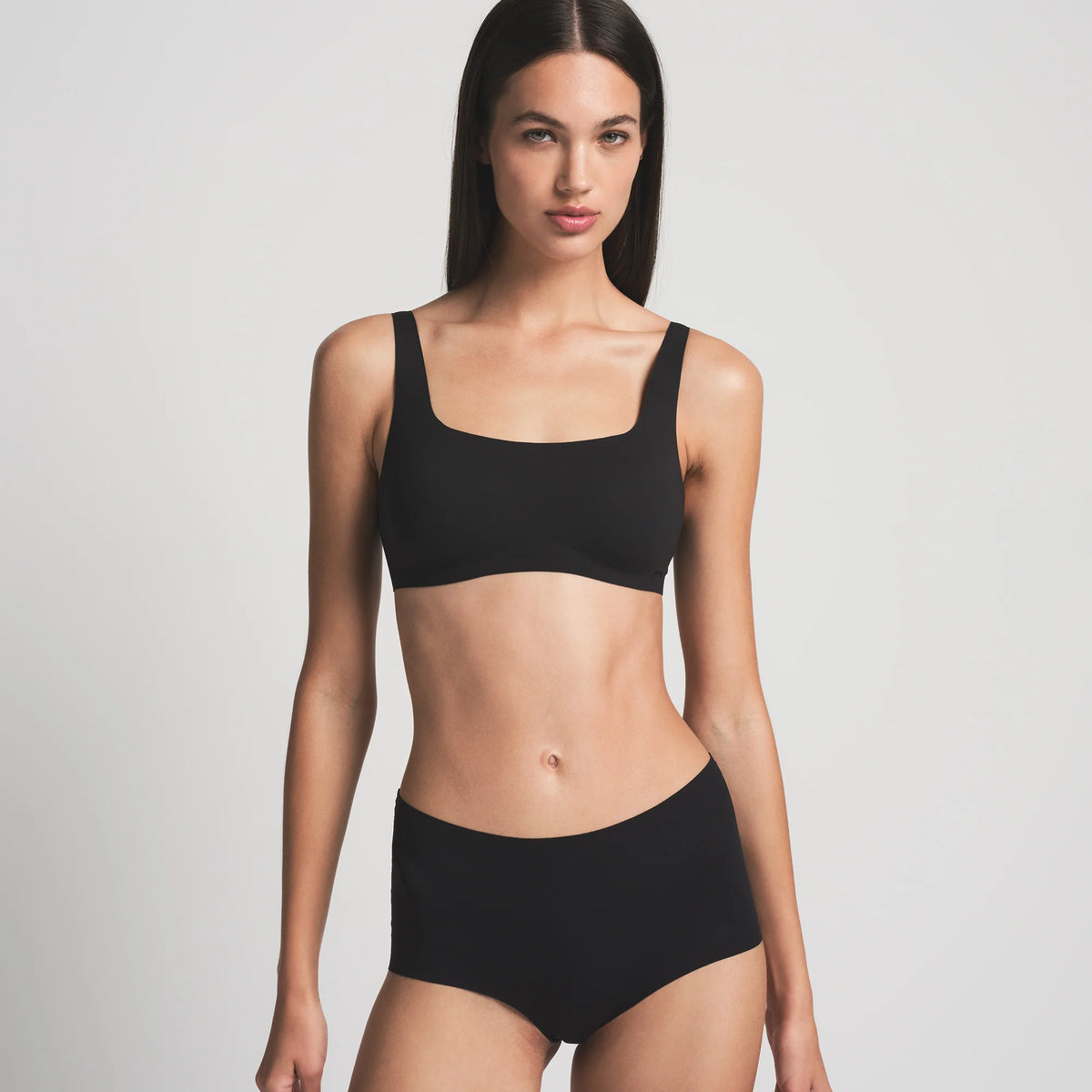NAKED SCOOP BRALETTE | ONYX