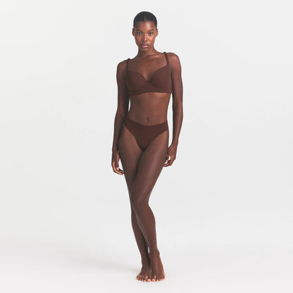 FITS EVERYBODY BACK SMOOTHING FULL COVERAGE BRA | COCOA