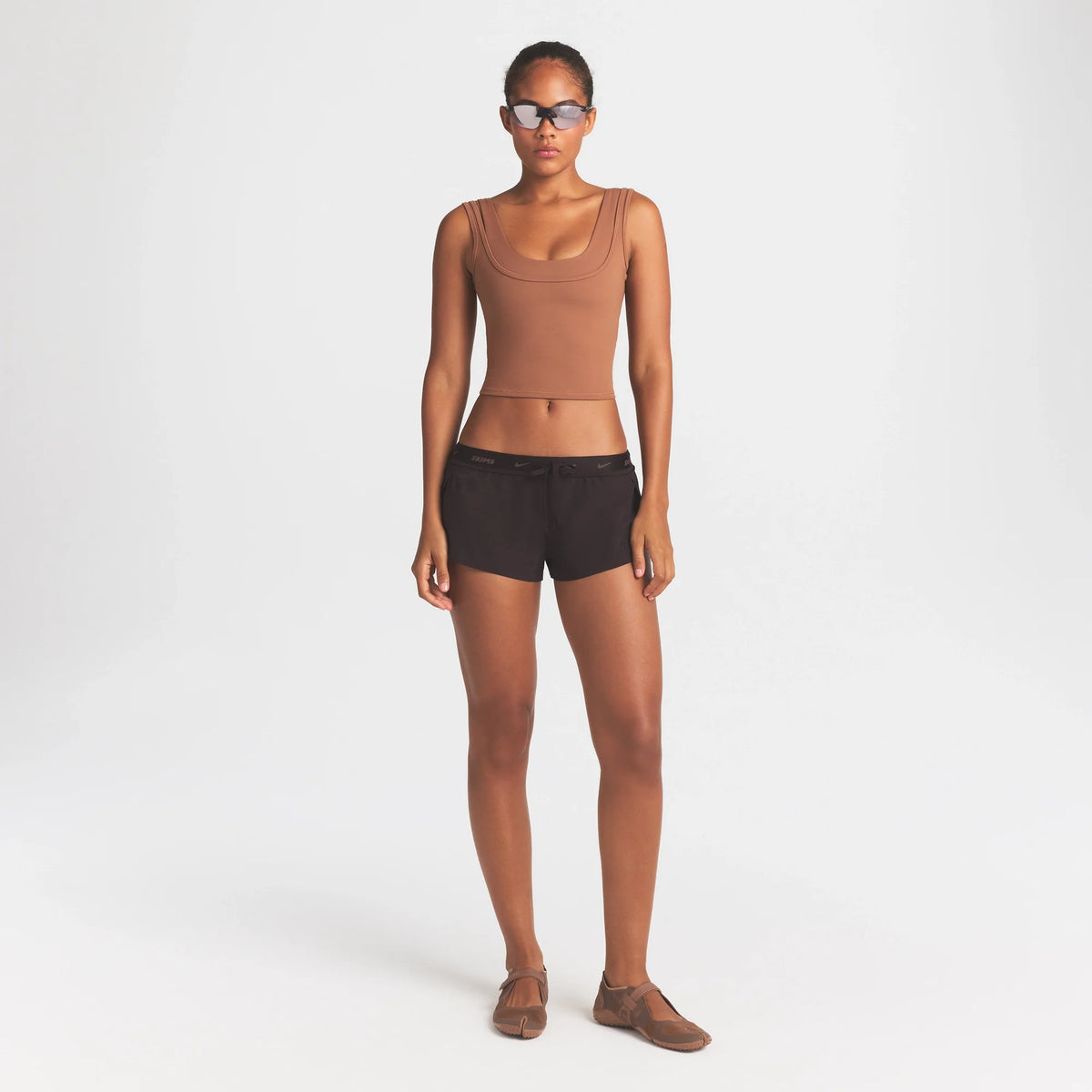 NikeSKIMS MATTE DOUBLE STRAP SCOOP TANK | CAROB BROWN