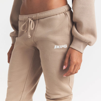 COTTON FLEECE LEGGING WITH EMBOSSED LOGO | LATTE