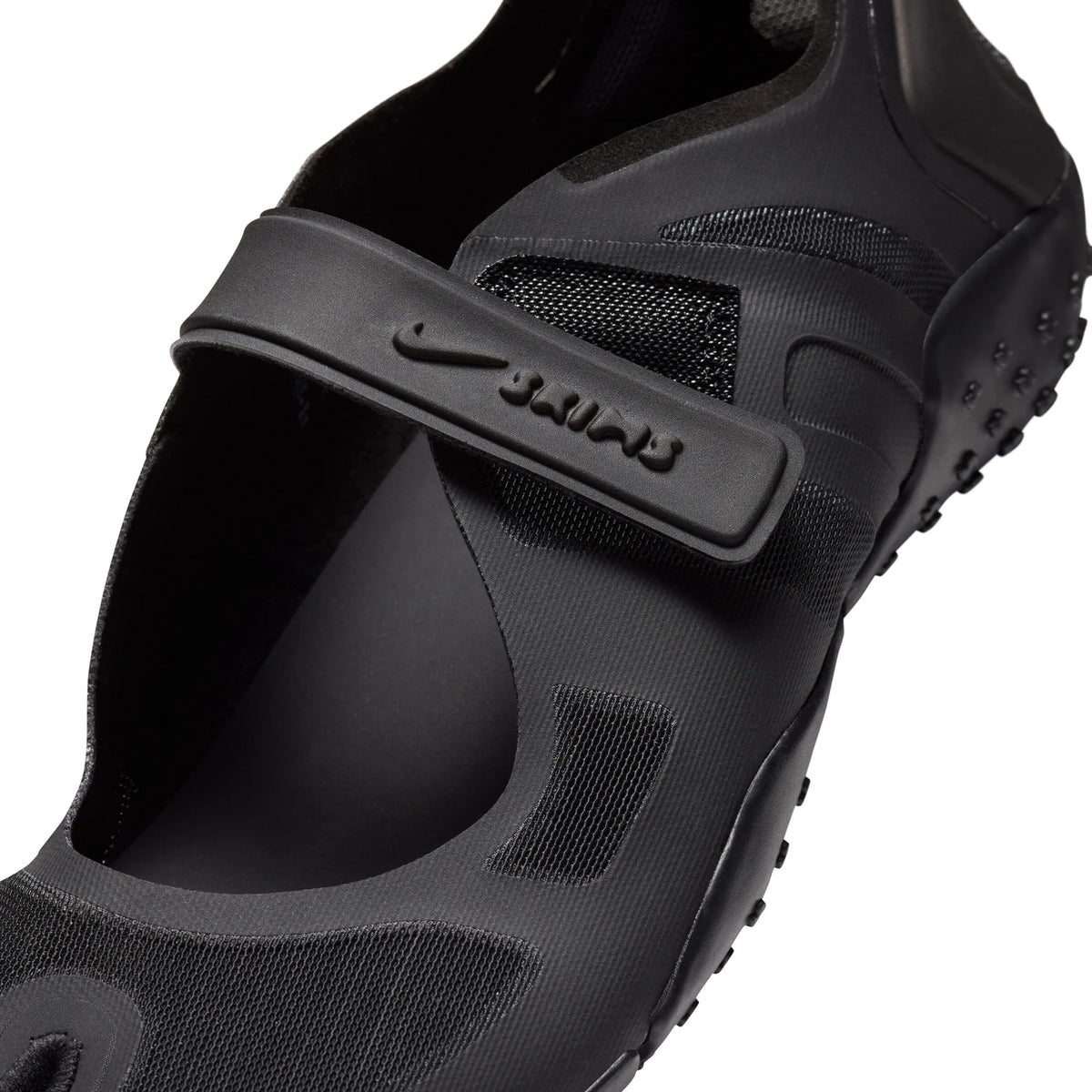 NikeSKIMS FOOTWEAR RIFT MESH | BLACK