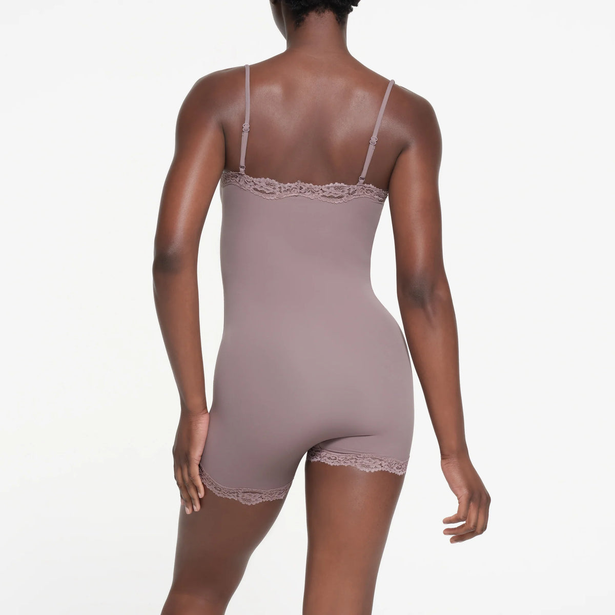 FITS EVERYBODY LACE ONESIE | ZINC