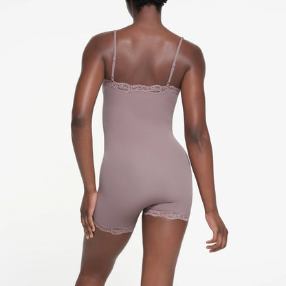 FITS EVERYBODY LACE ONESIE | ZINC