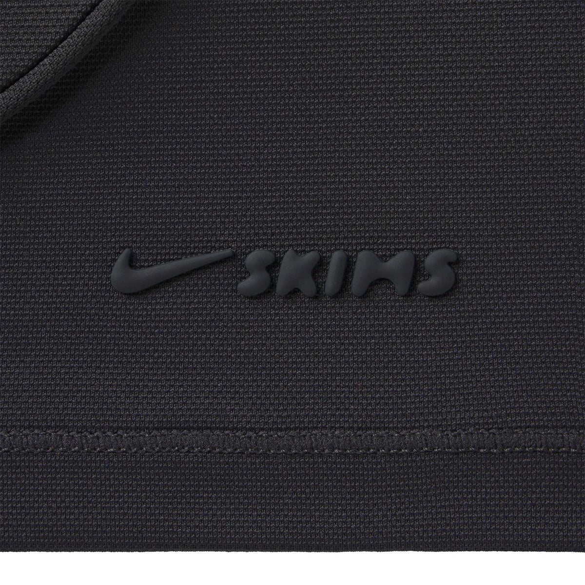 NikeSKIMS AIRY RELAXED SHORT | OBSIDIAN