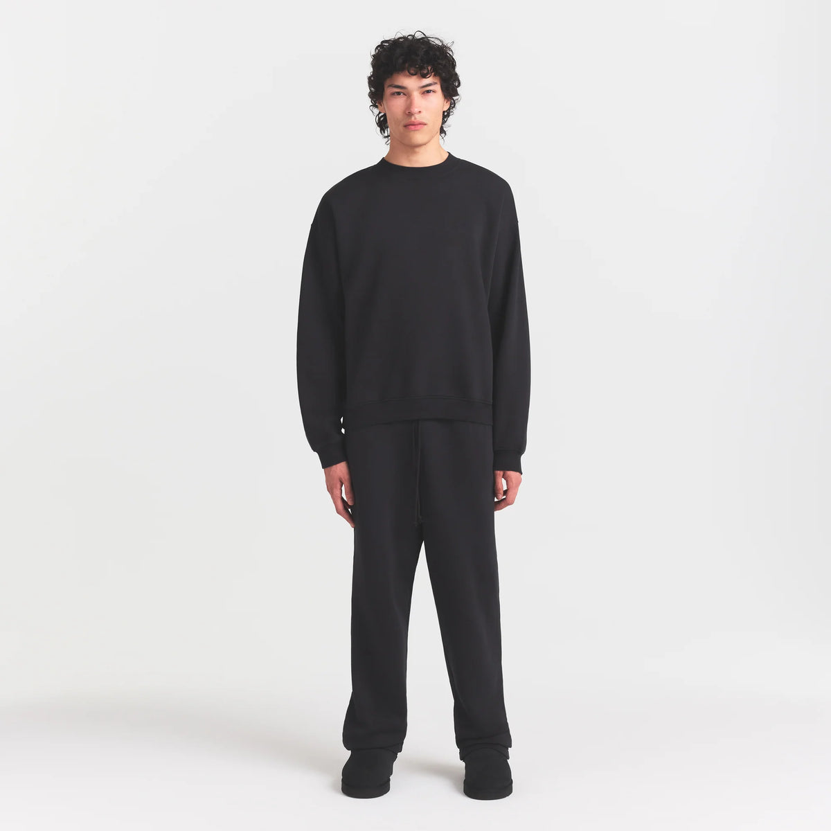 FLEECE LOUNGE MENS RELAXED HIGH CREWNECK | WASHED ONYX