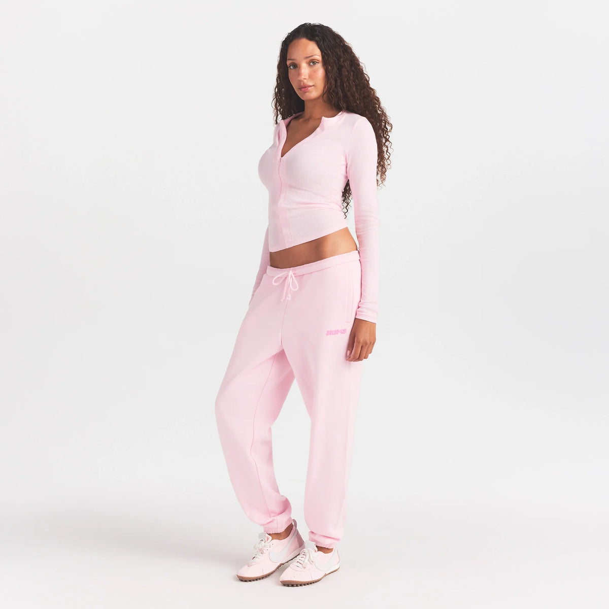 COTTON FLEECE JOGGER WITH EMBOSSED LOGO | CHERRY BLOSSOM