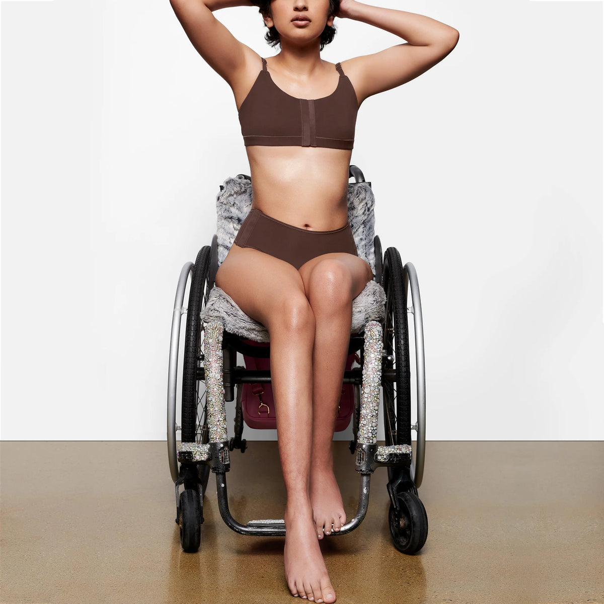 FITS EVERYBODY ADAPTIVE SCOOP BRALETTE | COCOA