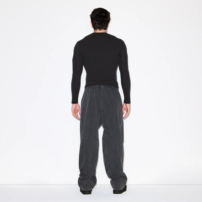 FITS EVERYBODY MENS SLIM LONG SLEEVE T-SHIRT | ONYX